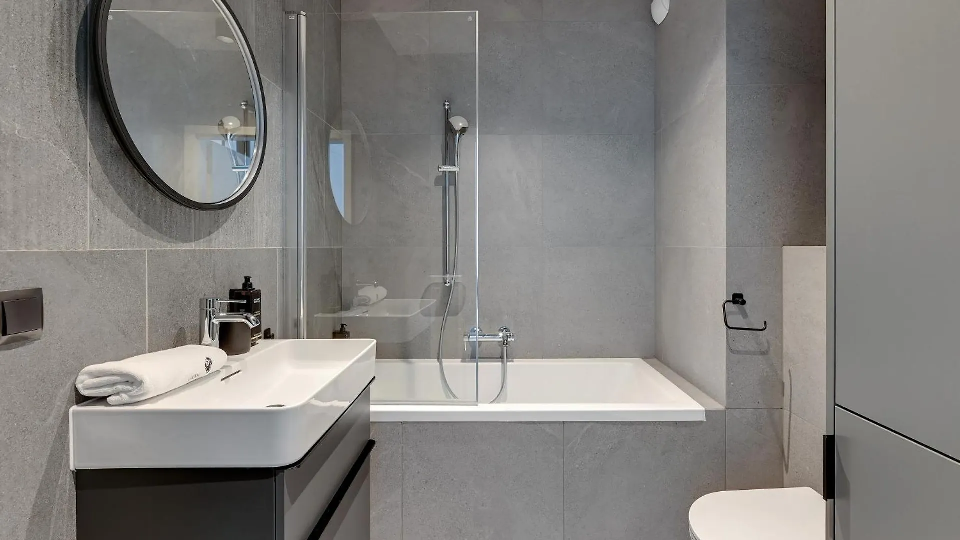 Lion Apartments - Premium Apartments With Parking In The Center Of Gdansk