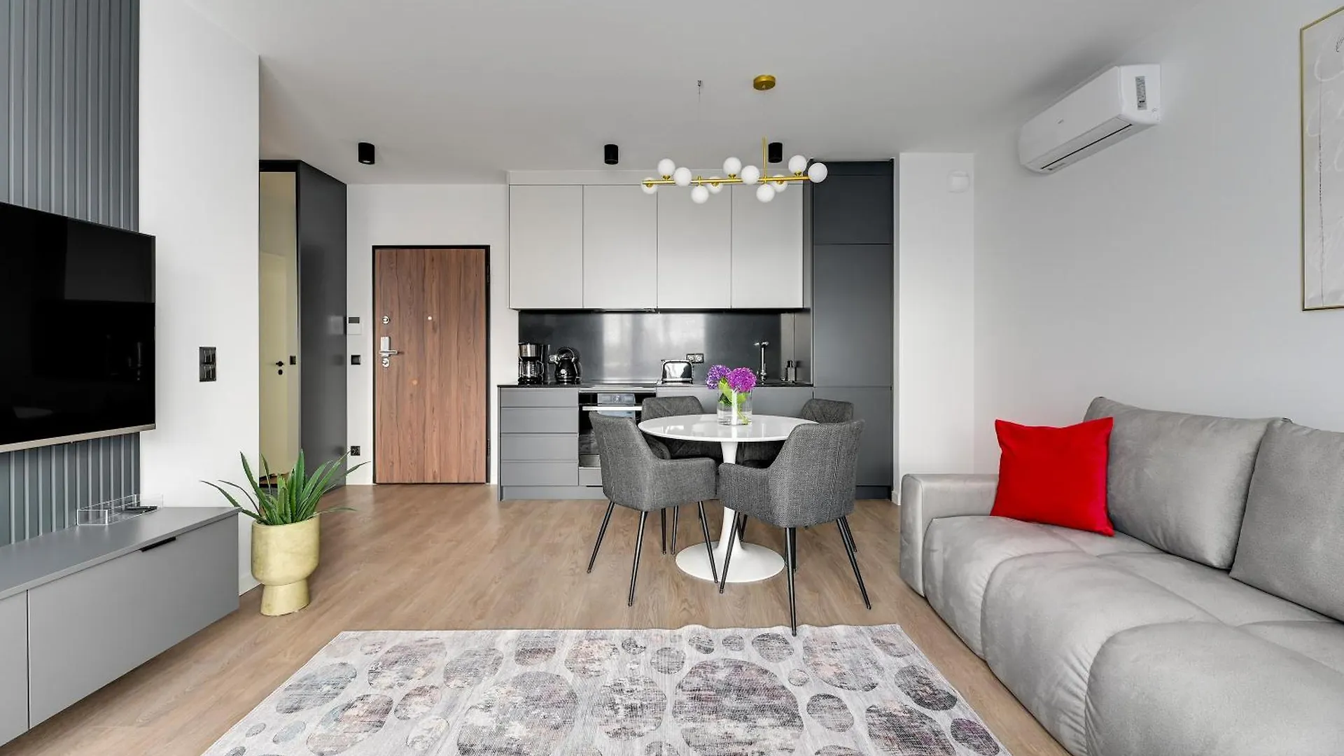 Lion Apartments - Premium Apartments With Parking In The Center Of Gdansk