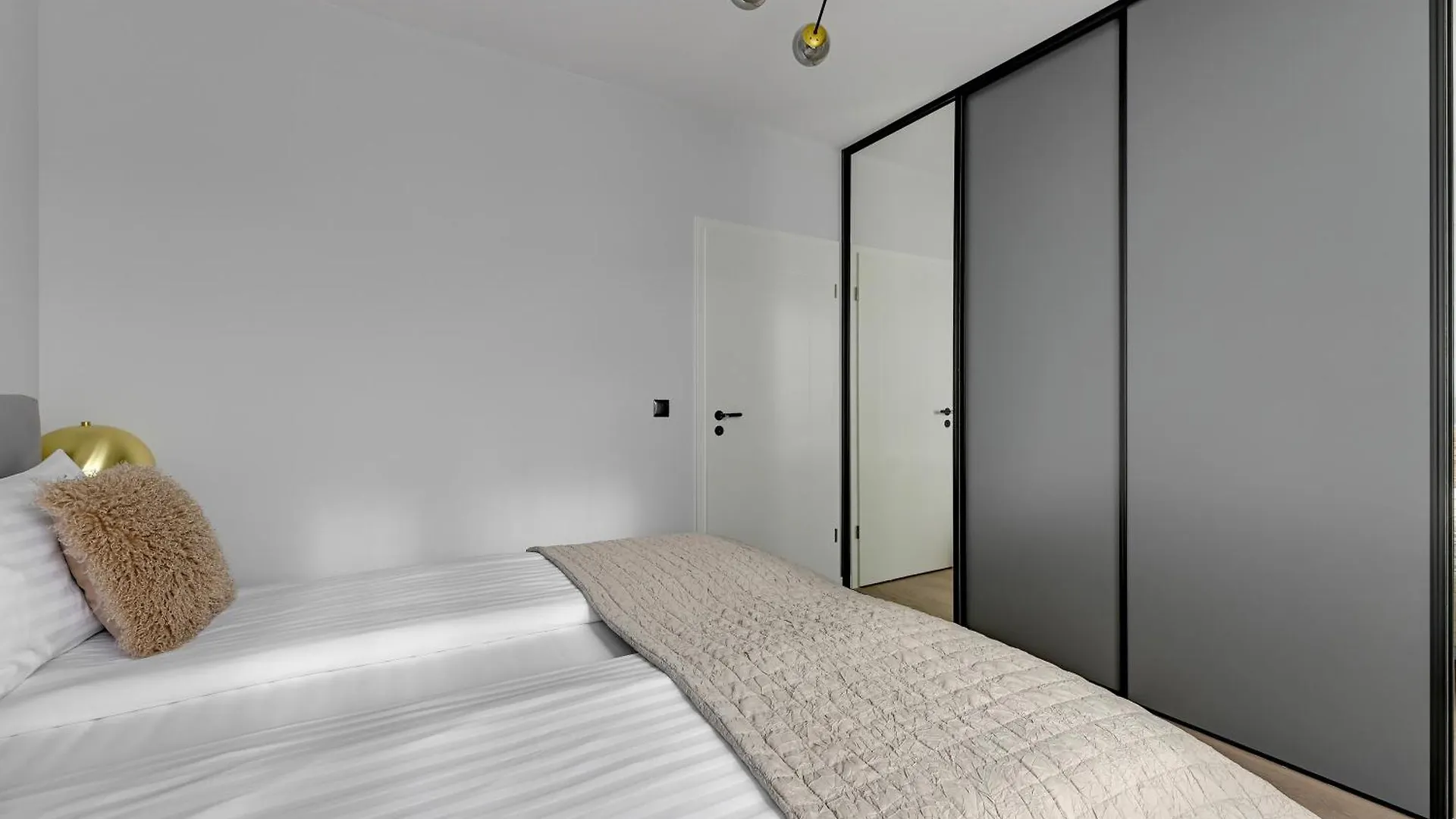 Lion Apartments - Premium Apartments With Parking In The Center Of Gdansk 0*,
